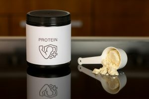 Celebrity Nutrition Expert Lisa Lynn Explains Why Viral Protein Maxxing Might Be Keeping Your Belly Fat Locked in Place
