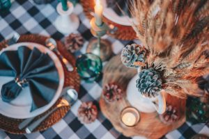 a Thanksgiving decorations table setting